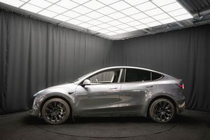 Tesla Model Y bild 12