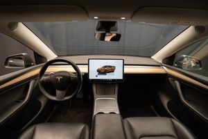 Tesla Model Y bild 13