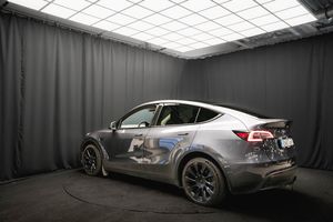 Tesla Model Y bild 10