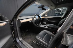 Tesla Model Y bild 19