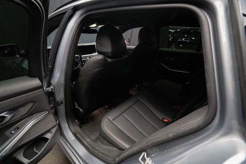 BMW 320 bild 19