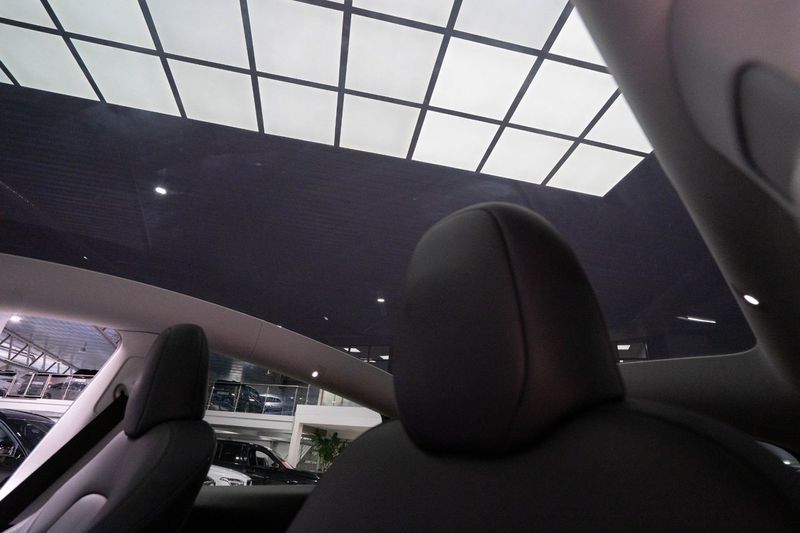 Tesla Model Y bild 11
