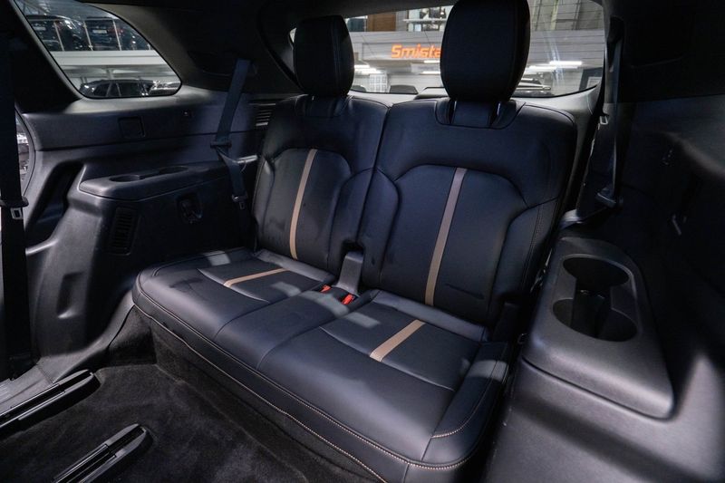 Mazda CX-80 bild 24