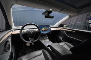 Tesla Model Y bild 11