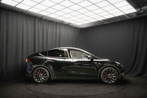 Tesla Model Y bild 6