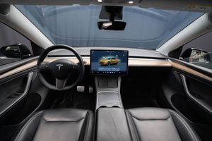 Tesla Model Y bild 13
