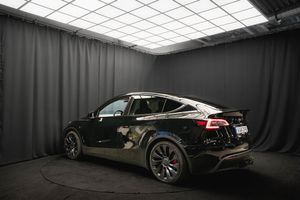 Tesla Model Y bild 9