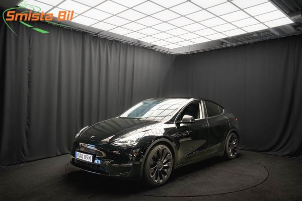 Tesla Model Y Performance AWD DRAG 21' PANO 1-ÄGARE 94.5%SoH MOMS - 2024