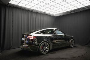 Tesla Model Y bild 7
