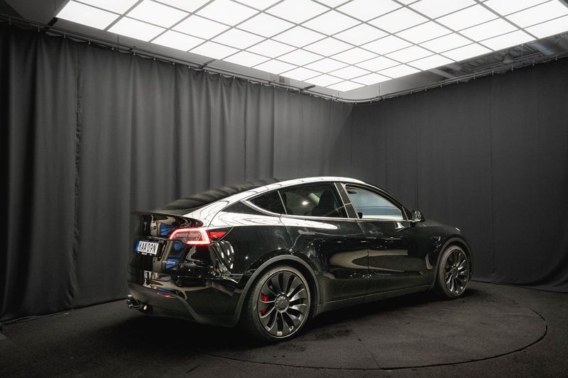Tesla Model Y bild 7