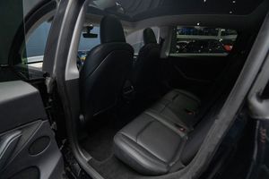 Tesla Model Y bild 19