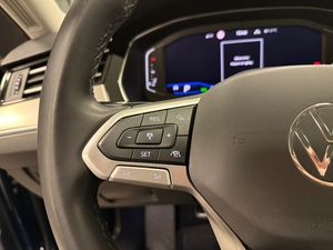 Volkswagen Passat bild 17