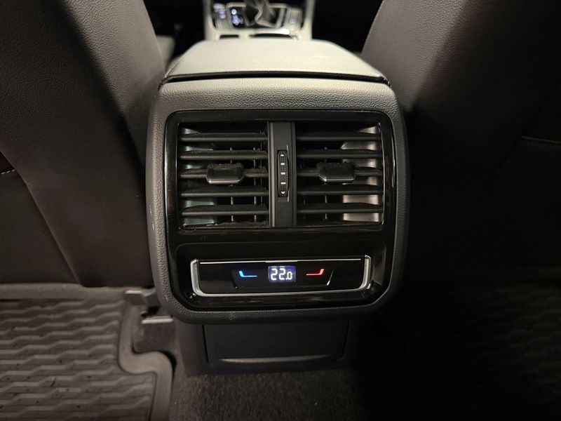 Volkswagen Passat bild 11