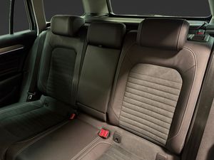 Volkswagen Passat bild 10
