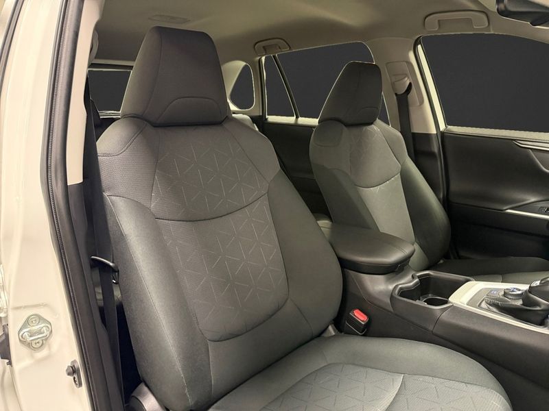 Toyota RAV4 bild 11