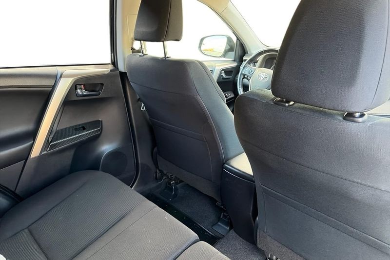 Toyota RAV4 bild 8