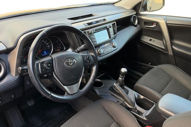 Toyota RAV4 bild 12