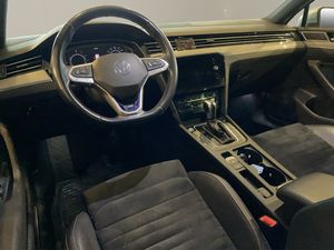 Volkswagen Passat bild 11