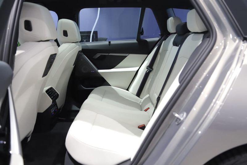 BMW i5 bild 14