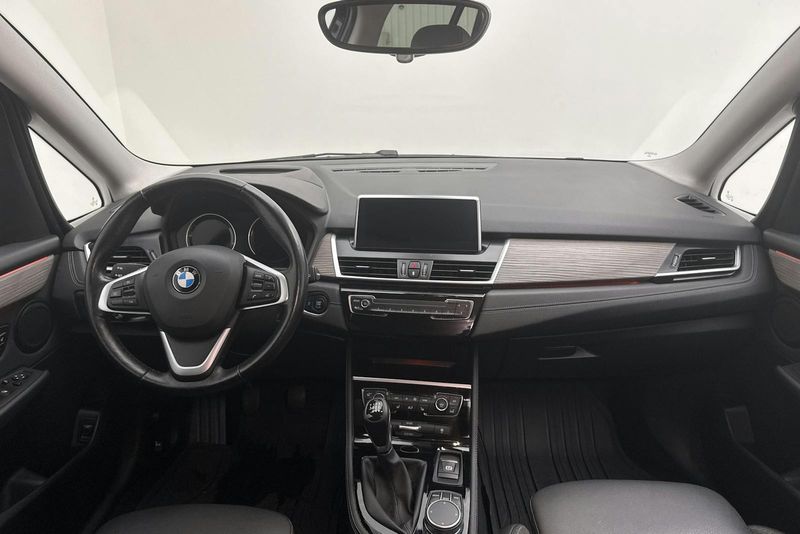 BMW 216 bild 6
