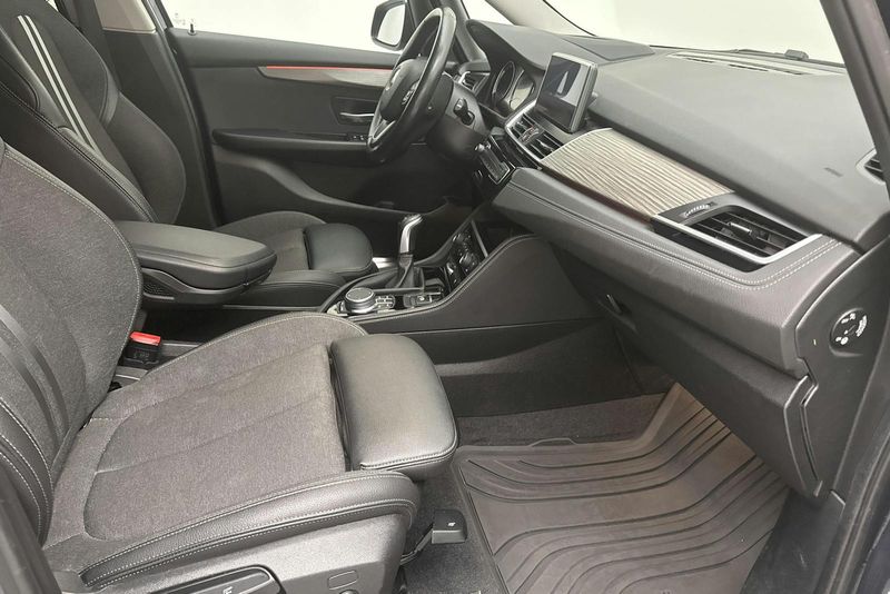 BMW 216 bild 7
