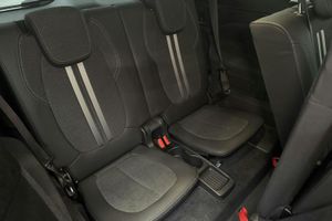 BMW 216 bild 9