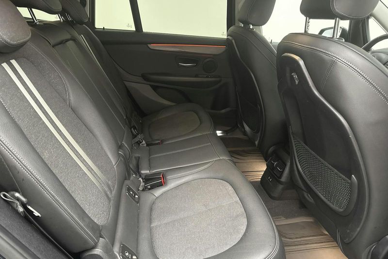 BMW 216 bild 8