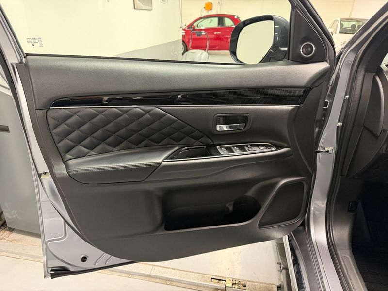 Mitsubishi Outlander bild 9