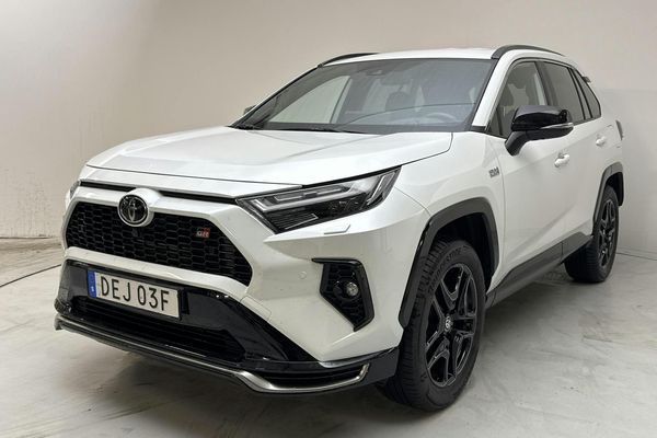 Toyota RAV4 2.5 Plug-in Hybrid AWDi (306hk) - 2024