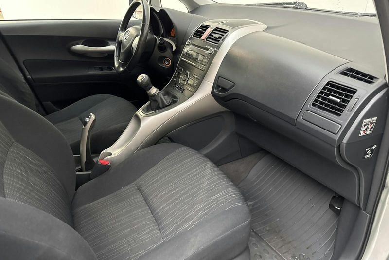 Toyota Auris bild 7