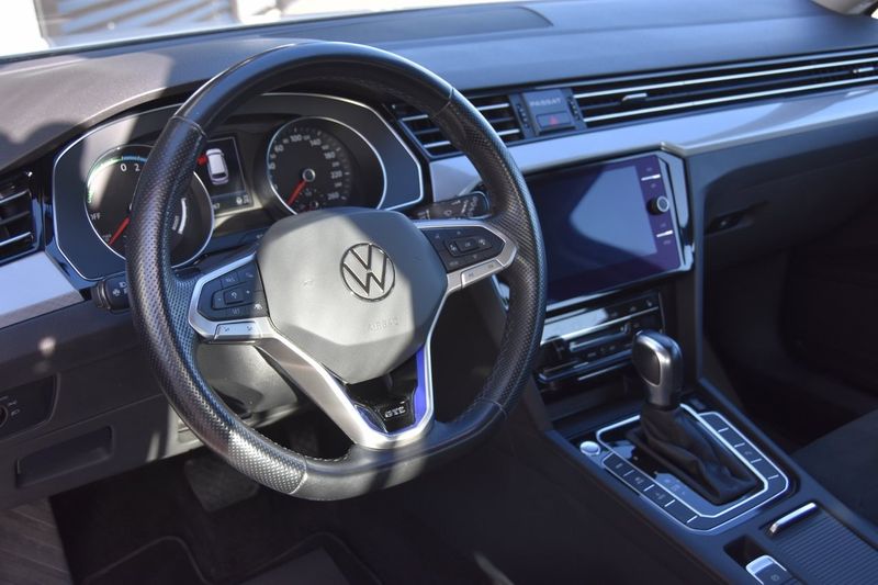 Volkswagen Passat bild 12