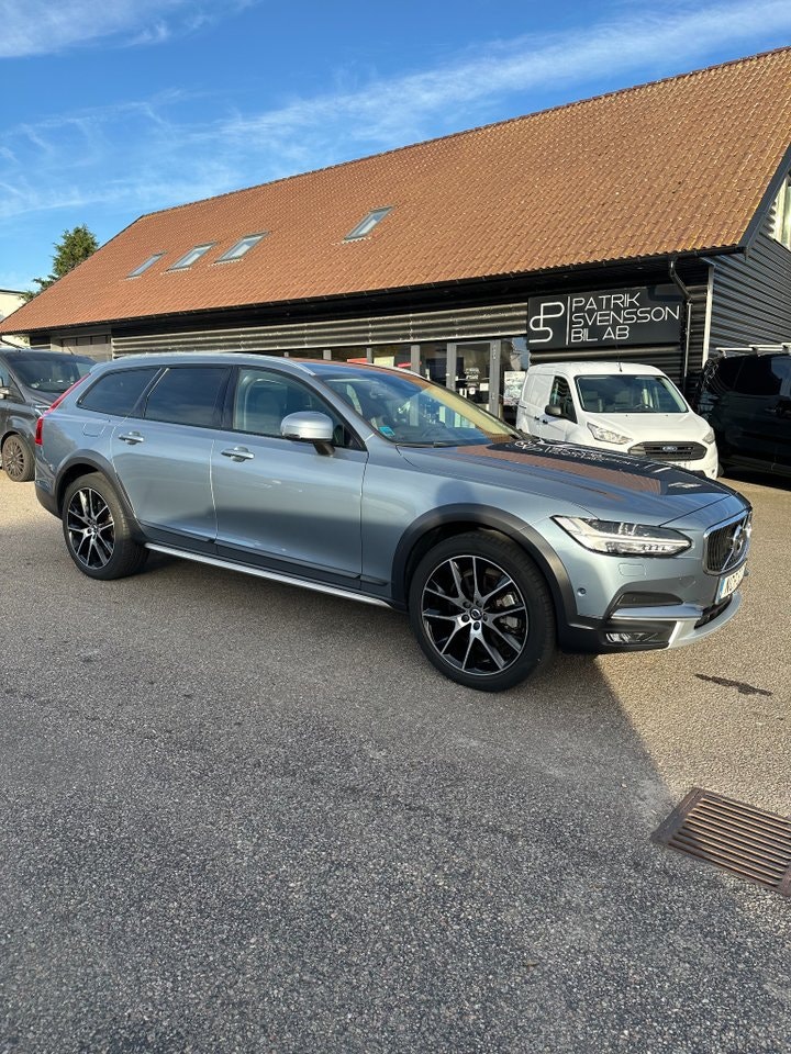 Volvo V90