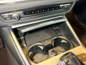 BMW 320 bild 14