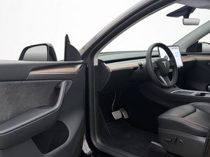 Tesla Model Y bild 12