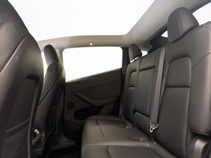 Tesla Model Y bild 28