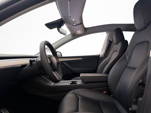 Tesla Model Y bild 13