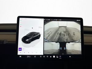 Tesla Model Y bild 18