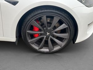 Tesla Model 3 bild 32