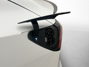 Tesla Model 3 bild 9