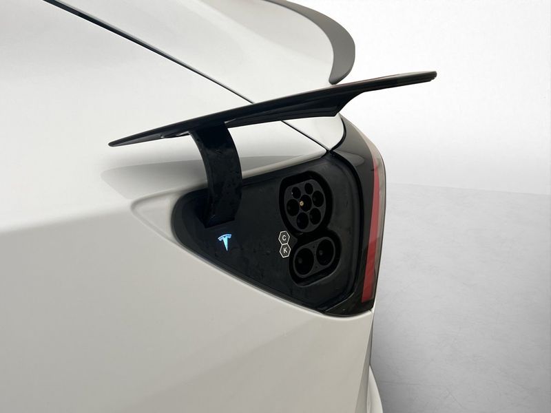 Tesla Model 3 bild 9