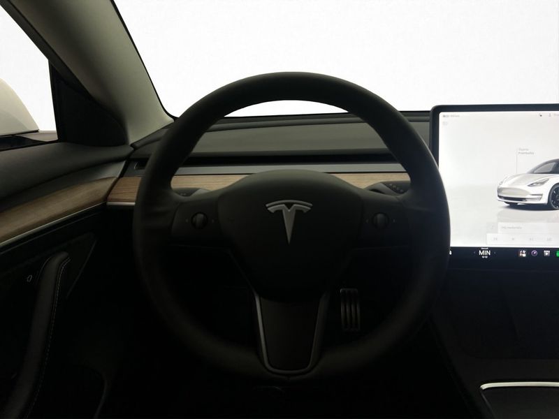 Tesla Model 3 bild 12