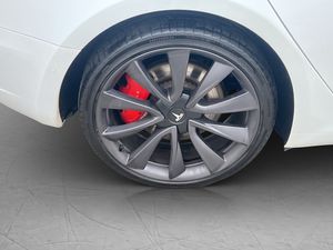 Tesla Model 3 bild 31