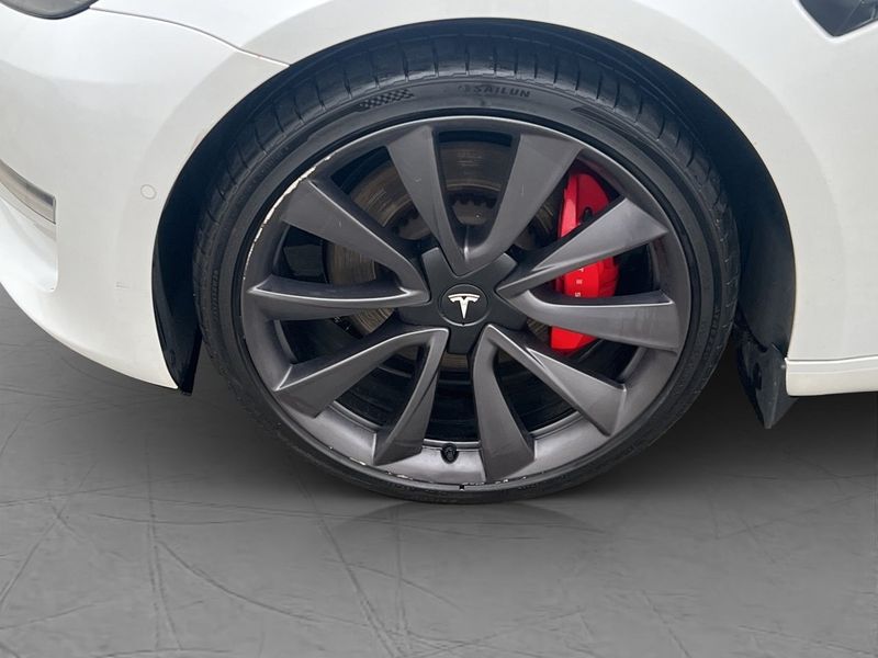 Tesla Model 3 bild 29