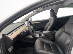 Tesla Model 3 bild 11