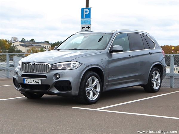 BMW X5 xDrive40e 313hk B&O Drag S/V-hjul Pano 360 Moms - 2017