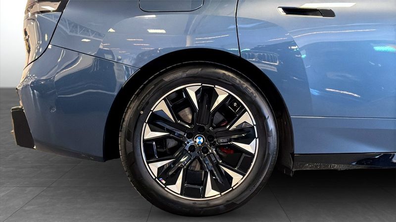 BMW iX bild 9