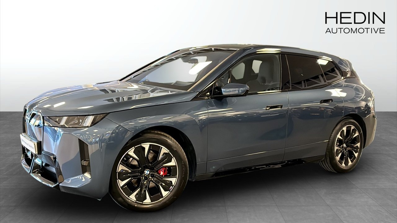 BMW iX