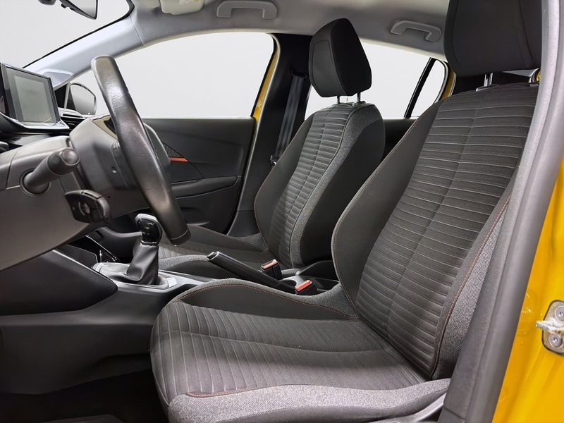 Peugeot 208 bild 8