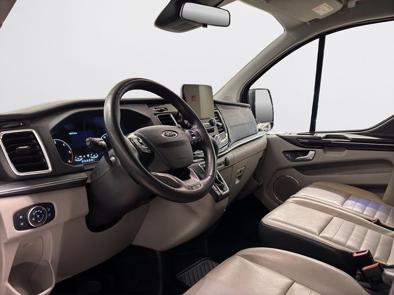Ford Tourneo Custom bild 8