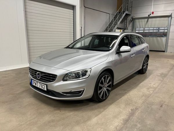 Volvo V60 D4 AWD Classic Momentum (V-HJUL) *NAVI/ADAP FARTH* - 2018